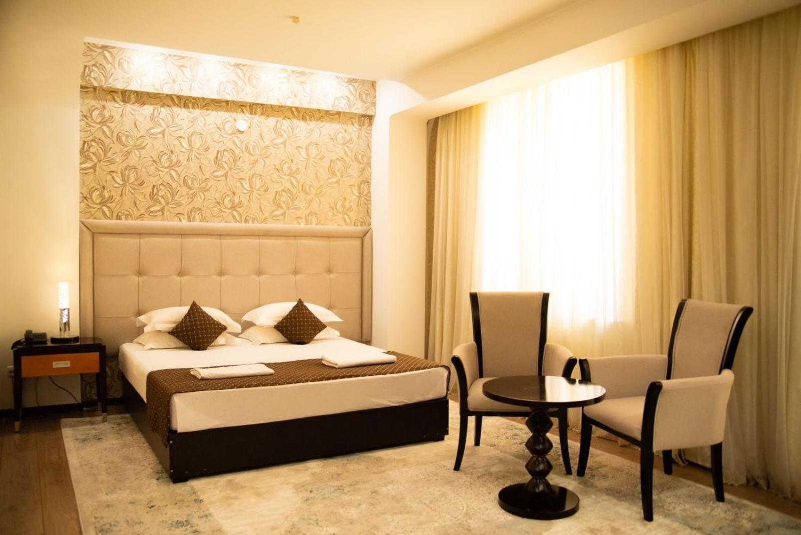Hotel Zhibek Zholy Shymkent Esterno foto