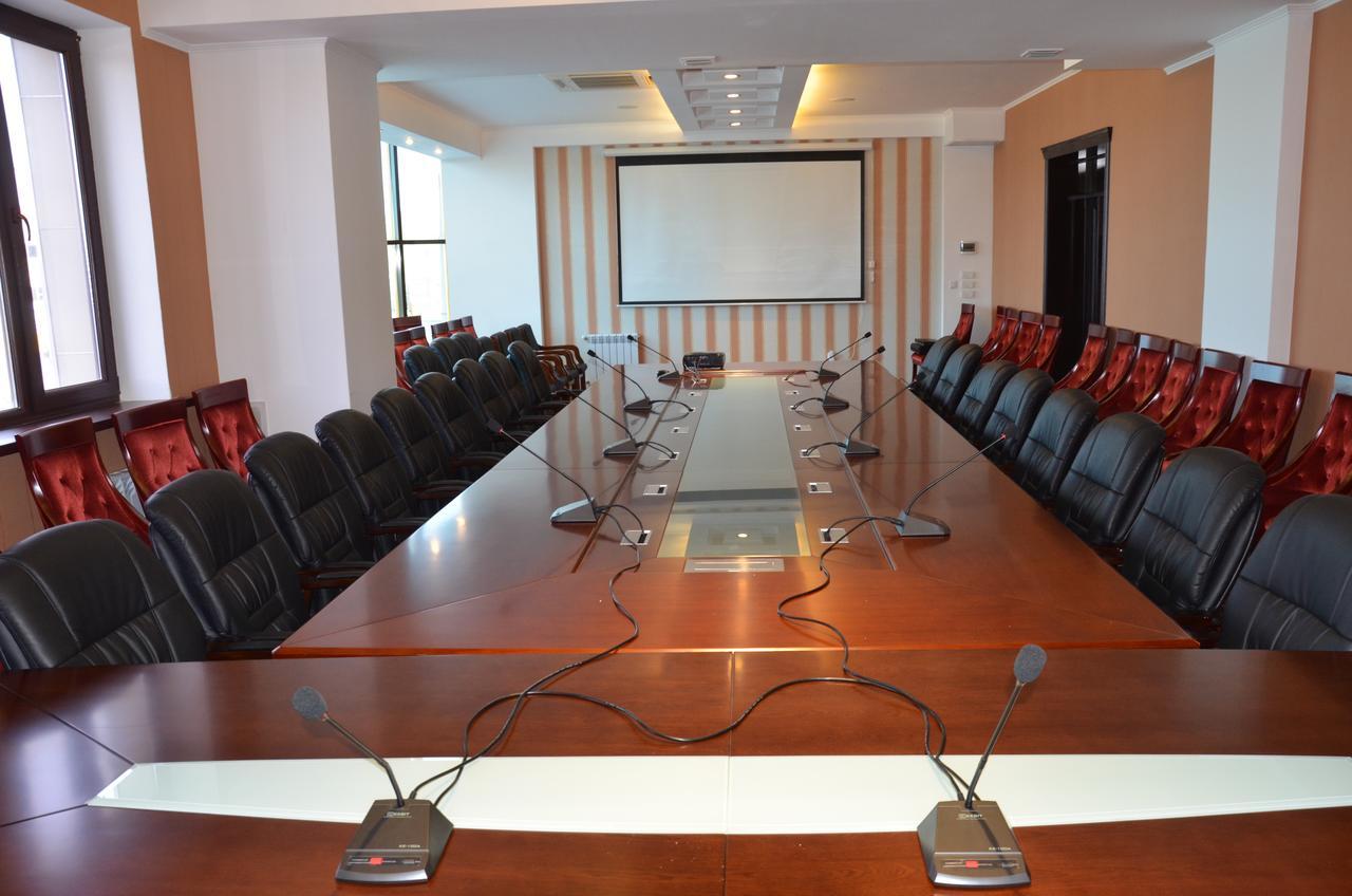 Hotel Zhibek Zholy Shymkent Esterno foto
