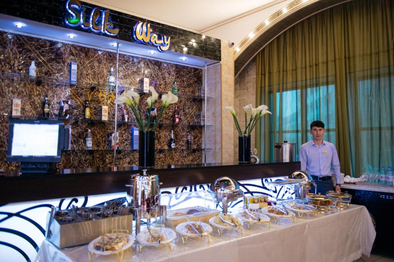 Hotel Zhibek Zholy Shymkent Esterno foto